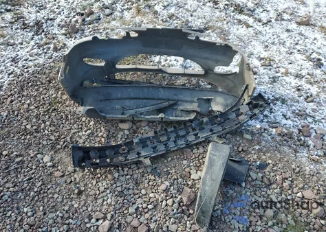 1999 Mercury Tracer Gs z USA, uszkodzony, nr VIN 1MEFM10P7XW618584